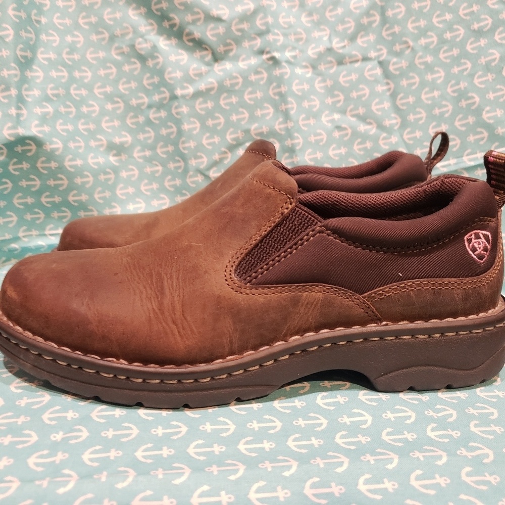 Ariat Traverse